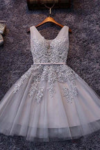Gray Knee-length Lace Tulle A-line V-neck Homecoming Dresses with Appliques