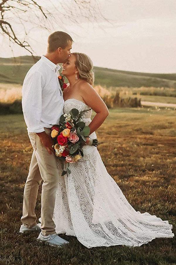 Ivory Lace Beach Wedding Dresses Sweetheart Neck Wedding Dresses