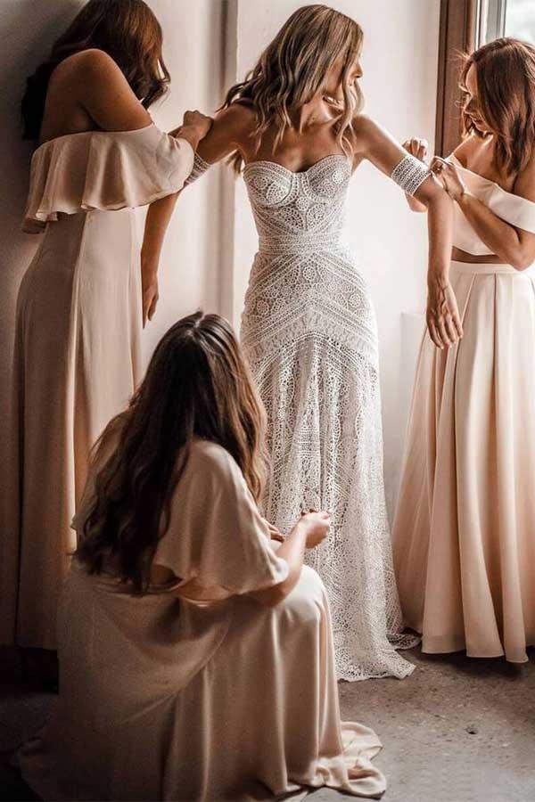 Ivory Lace Beach Wedding Dresses Sweetheart Neck Wedding Dresses