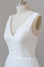 Long A-line Open Back V-neck Lace Tulle Wedding Dress