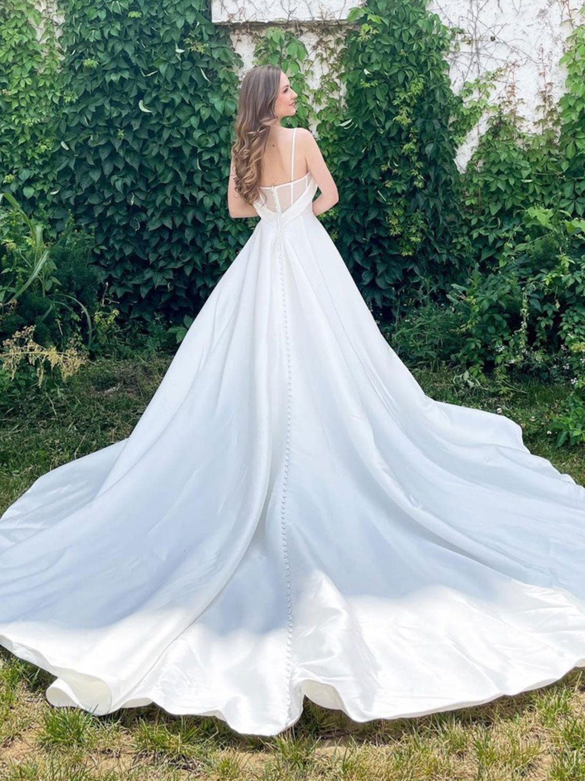 Long A-line Sweetheart Satin Wedding Dress Open Back Bridal Gowns with Pockets