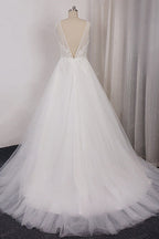 Long A-line V-neck Appliques Lace Tulle Wedding Dress