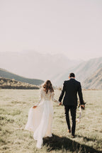 Long Sleeve A-line Appliques Lace Chiffon Wedding Dress