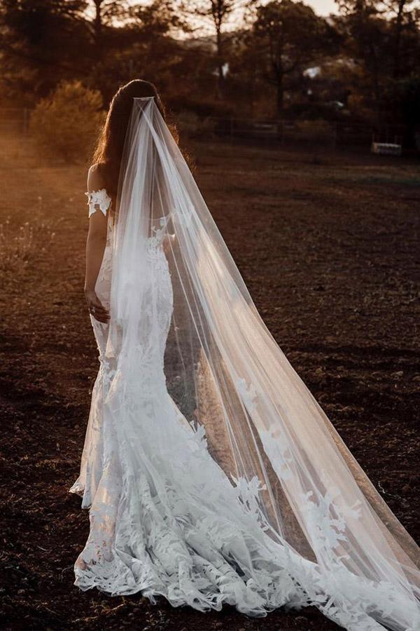 Mermaid Off-the-shoulder Tull Applique Amazing Rustic Wedding Dress