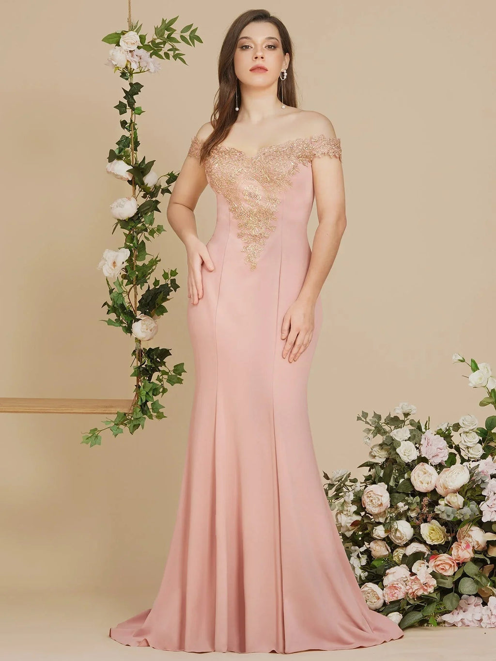 Off the Shoulder Gold Appliques Mermaid Evening Gowns Slim Prom Dress