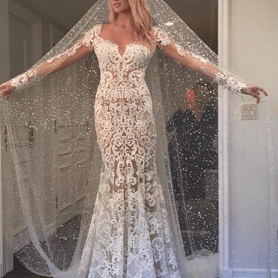 Romantic Long Appliques Backless Lace Mermaid Ivory Wedding Dresses