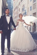 Romantic White Long A-line Off The Shoulder Sweetheart Wedding Dresses With Lace