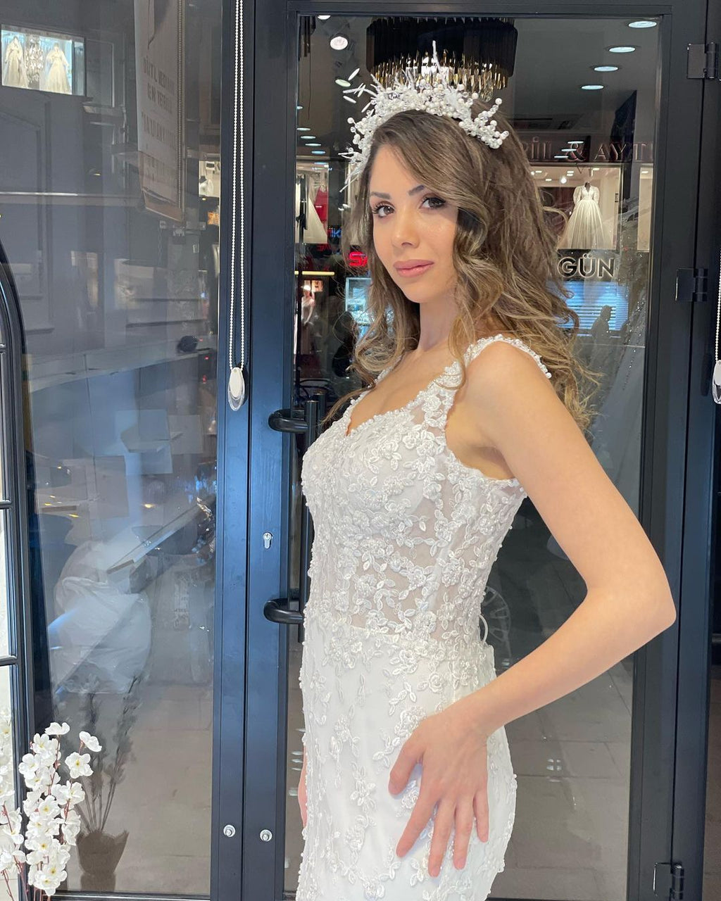 Sexy Floor Length Sweetheart Traps Sleeveless Mermaid Lace Weddding Dress with Court Train