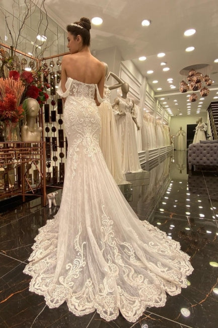 Sexy Off-the-shoulder Sleeveless Mermaid Floor-Length Lace Wedding Dresses with Brush Train