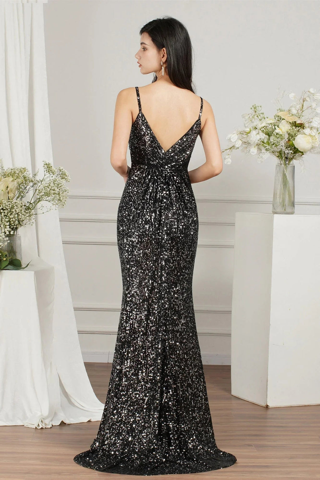 Shiny Sequins Spaghetti Straps V-neck Floor-length Mermaid Bridesmaid/Prom Dress