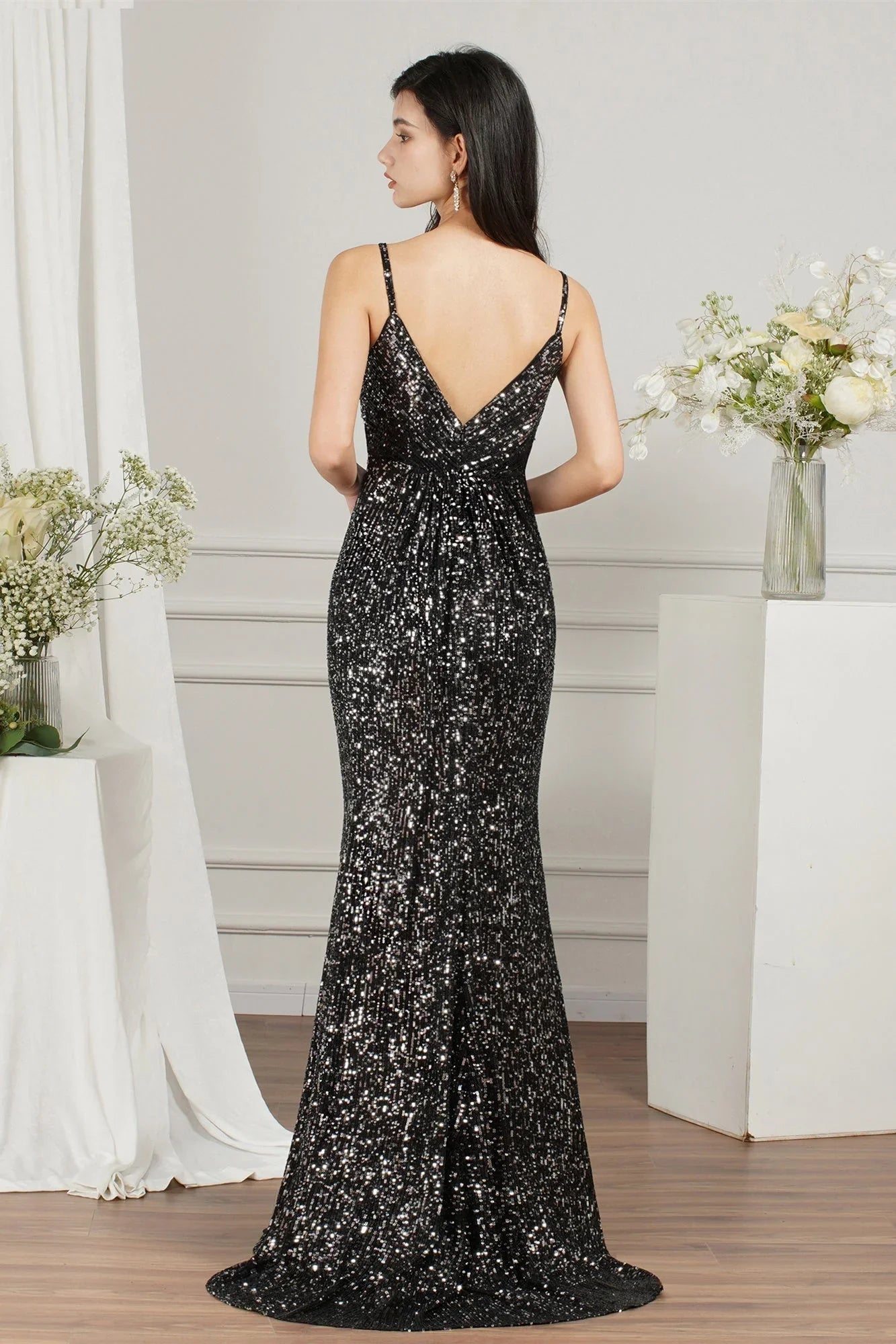 Shiny Sequins Spaghetti Straps V-neck Floor-length Mermaid Bridesmaid/Prom Dress