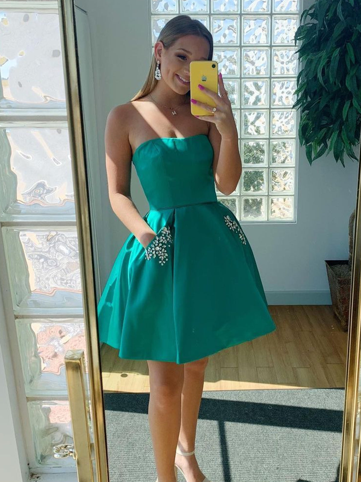 Short A-line Strapless Satin Formal Prom Homecoming Dresses with Pockets