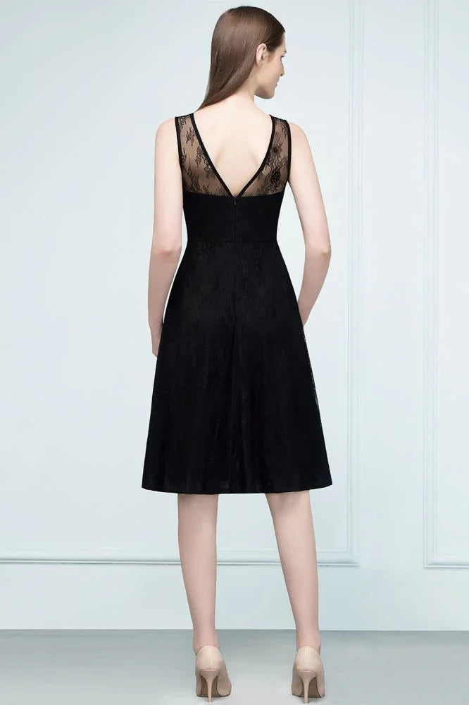 Sleeveless Lace A-line Knee Length Bridesmaid Dresses