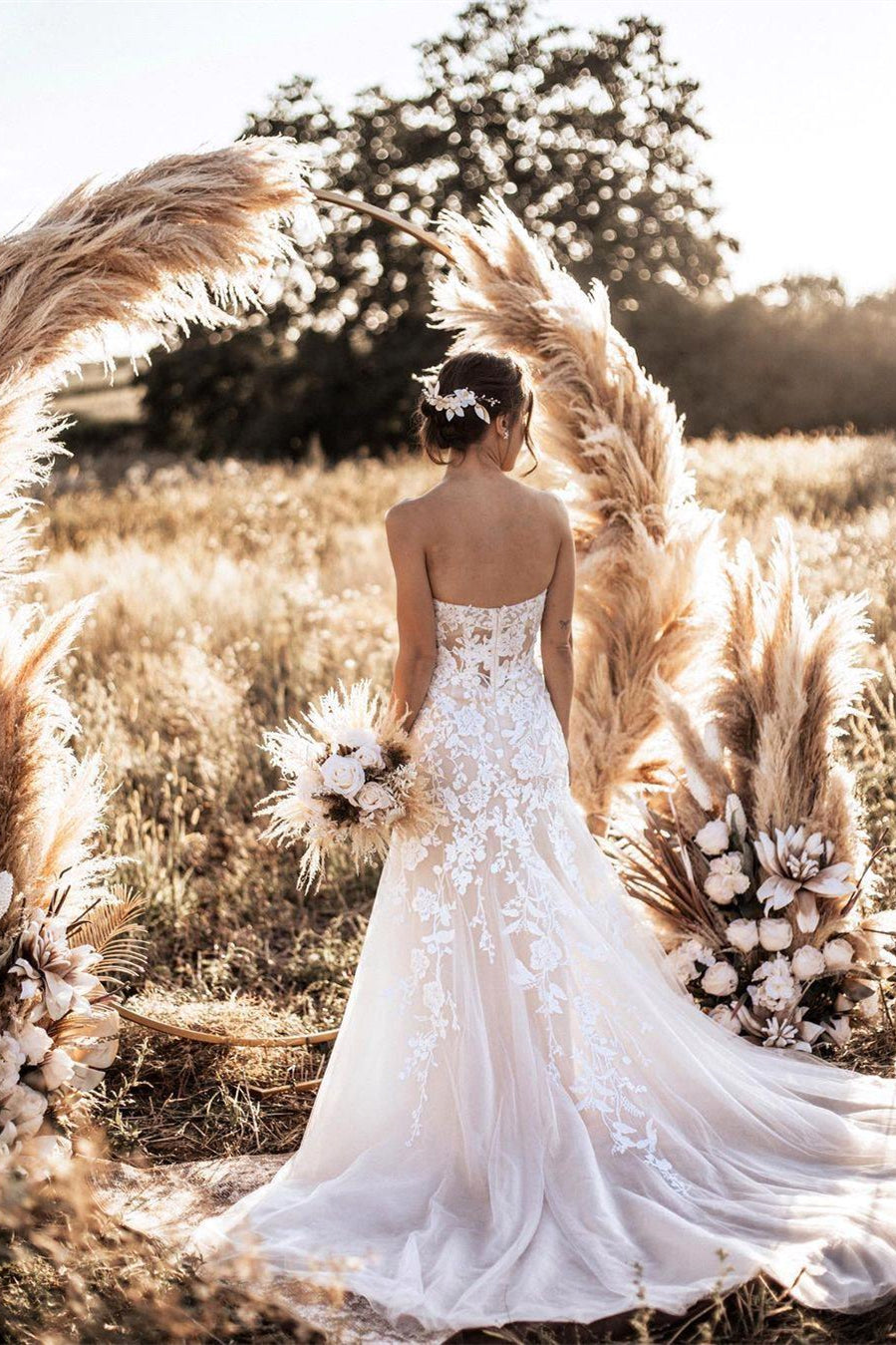 Stylish white Sweeteart Tulle Lace Wedding Dress