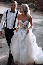 Sweetheart A-line Wedding Dresses Tulle Appliqued Gowns
