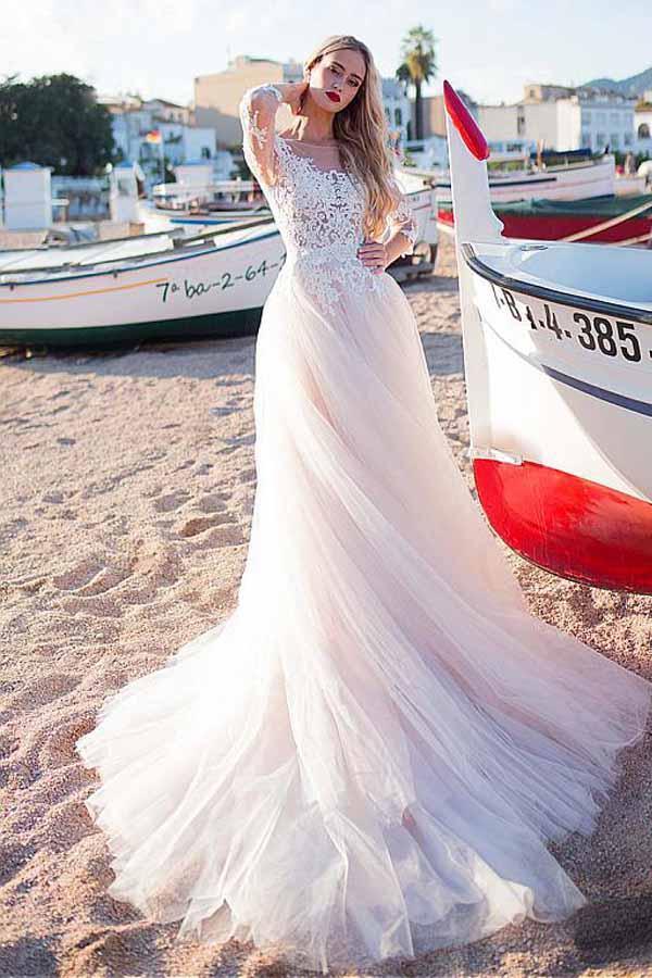 Tulle Scoop Neckline  A-line Wedding Dress With Lace Appliques