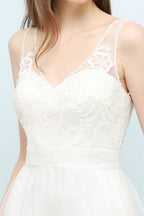 V-neck Sleeveless A-line Floor Length Lace Tulle Prom Dresses