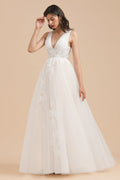 V-Neck Tulle Lace Appliques Simple Wedding Dress Garden Wedding Gowns Floor Length